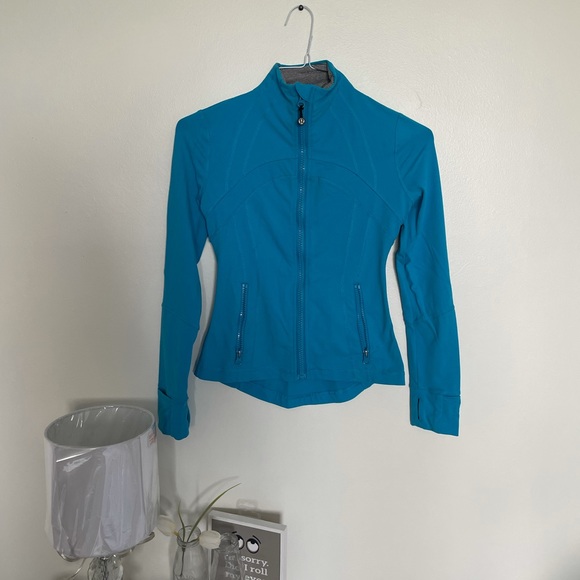 Lululemon Sweater - Picture 1 of 5